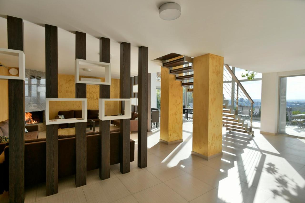River View Apartments Hotel براتسيلافا المظهر الخارجي الصورة