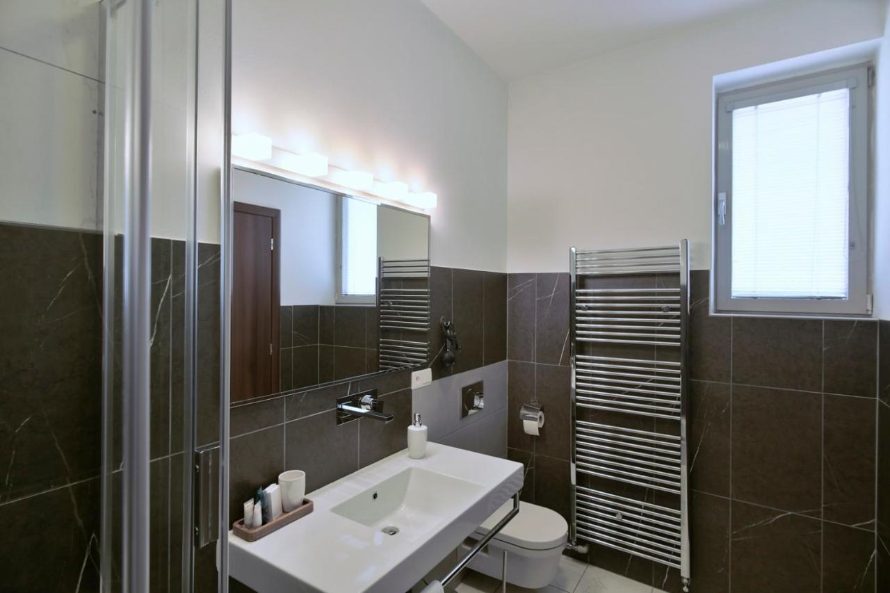 River View Apartments Hotel براتسيلافا المظهر الخارجي الصورة
