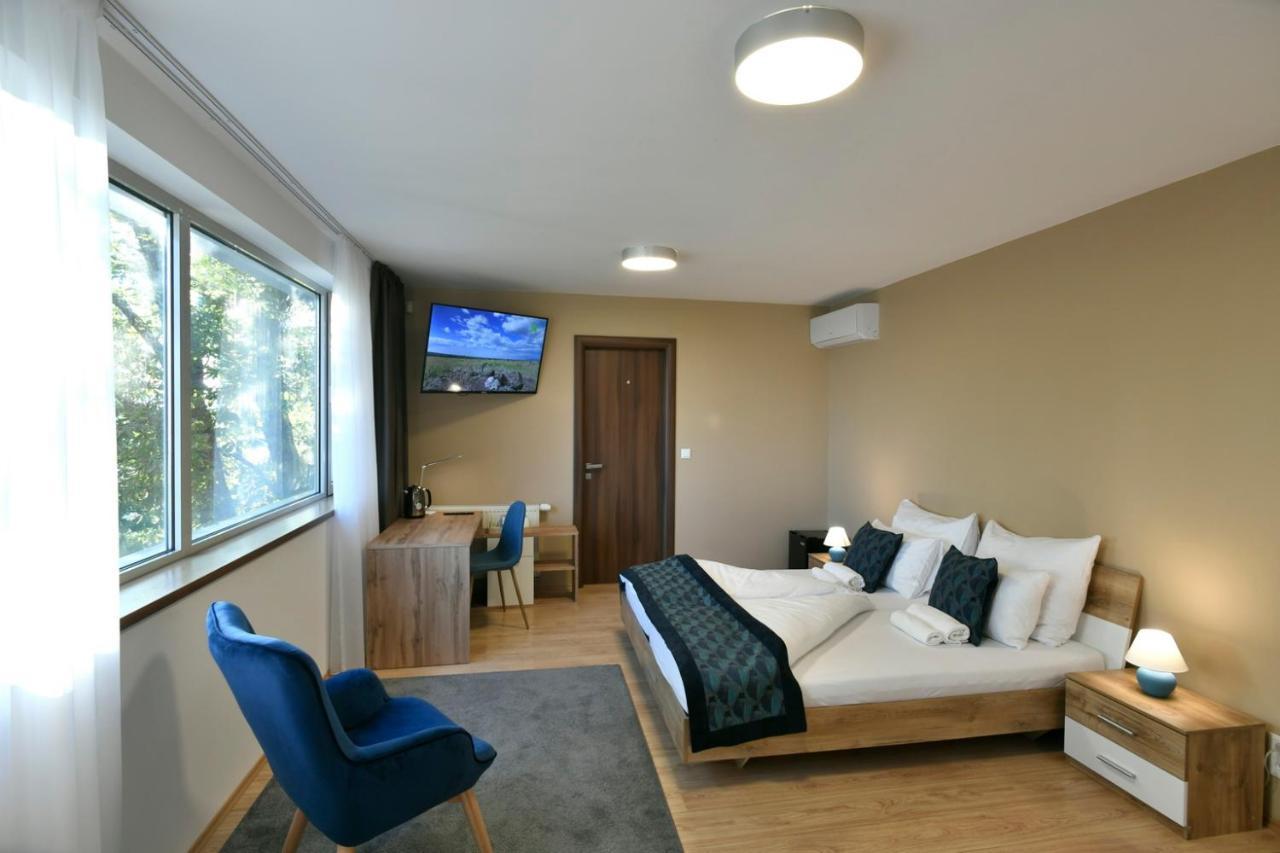 River View Apartments Hotel براتسيلافا المظهر الخارجي الصورة