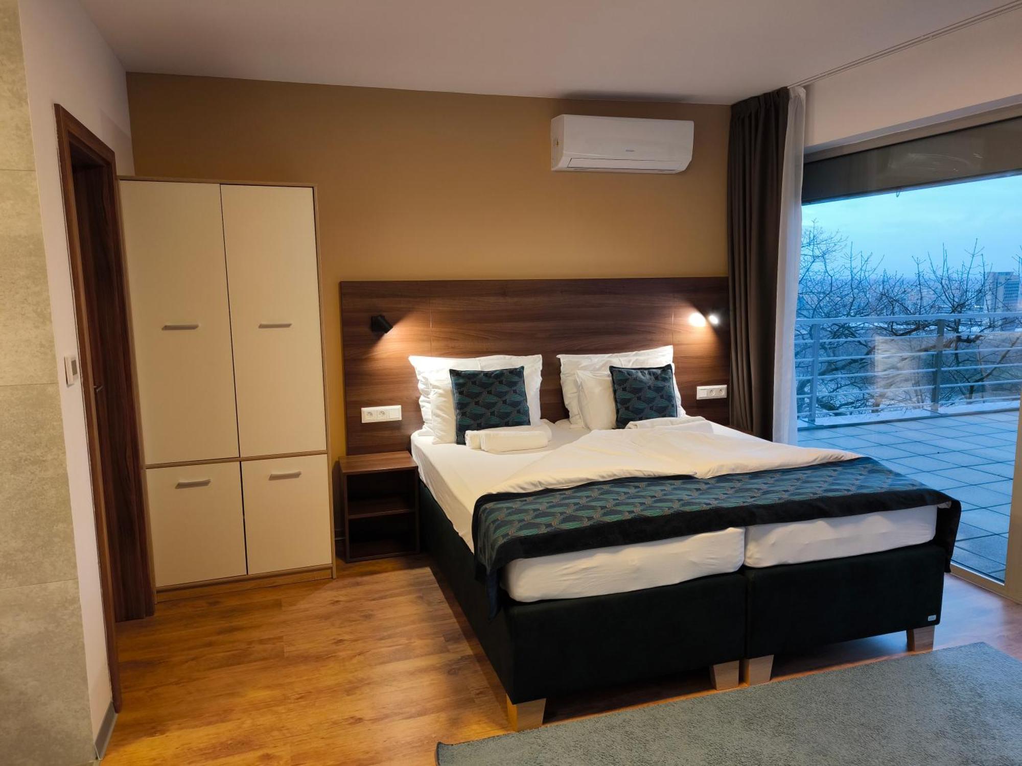 River View Apartments Hotel براتسيلافا المظهر الخارجي الصورة